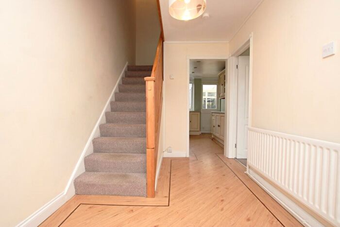 3 Bedroom Terraced House For Sale In Severn Way, Kettering, NN16