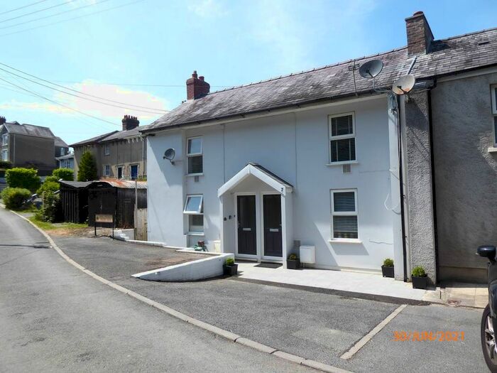 2 Bedroom End Of Terrace House To Rent In Priory Row, Carmarthen SA31