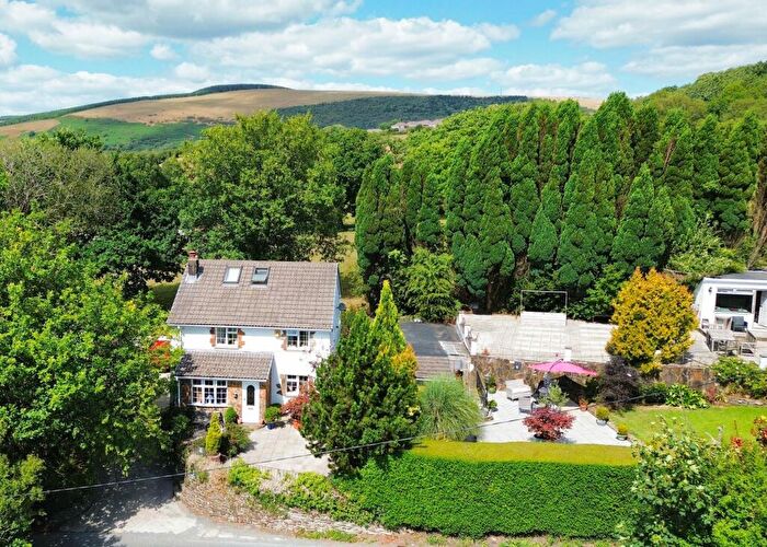 4 Bedroom Detached House For Sale In Godra Bryn, Bridgend, CF32