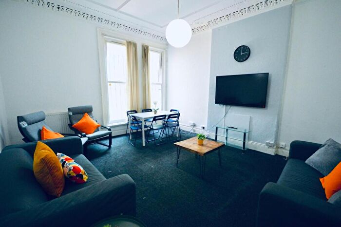 8 Bedroom House To Rent In Arundel Avenue, Liverpool, L17