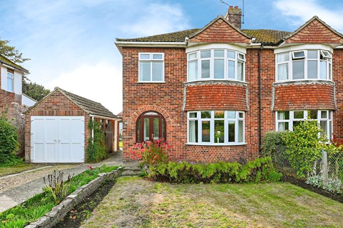 3 Bedroom Semi-Detached House For Sale In St. Peters Road, West Lynn, King's Lynn, PE34