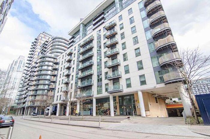 1 Bedroom Flat To Rent In Millharbour, South Quay, Canary Wharf, London, E14