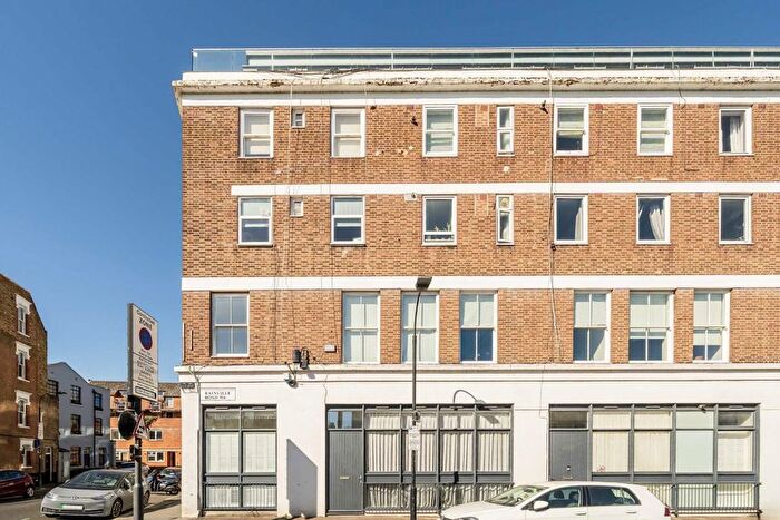 2 Bedroom Flat For Sale In Rainville Road, Hammersmith, W6