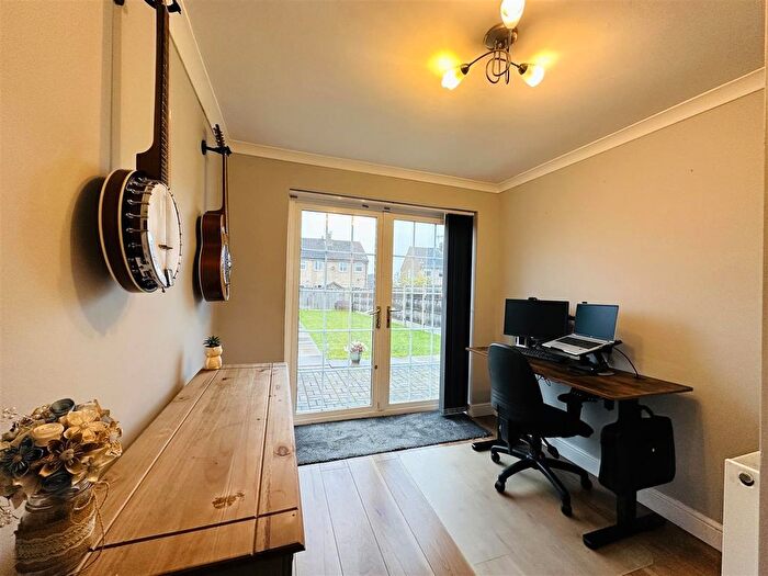 2 Bedroom Semi-Detached Bungalow For Sale In Cedar Close, Thorpe Willoughby, Selby, YO8