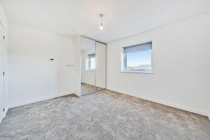 1 Bedroom Apartment To Rent In Batesford Close, Kings Hill, ME19
