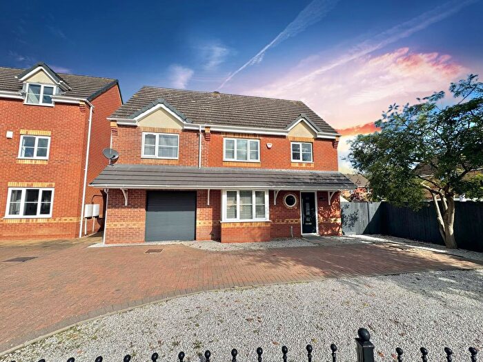4 Bedroom Detached House For Sale In Bluebell Drive, Bedworth, CV12