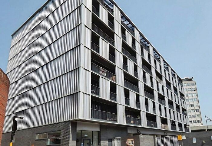 2 Bedroom Flat To Rent In Clive Passage, Birmingham, West Midlands, B4