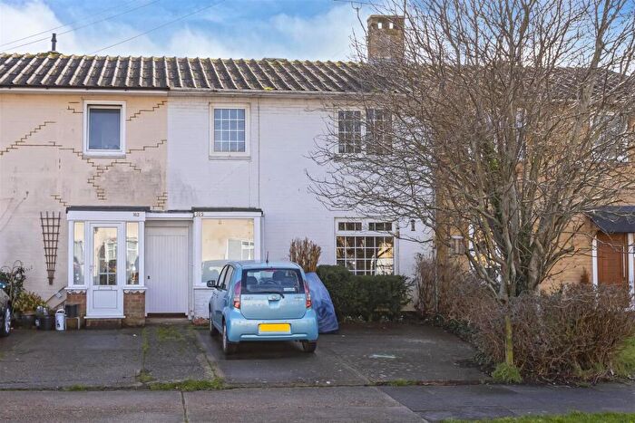 3 Bedroom House For Sale In The Strand, Goring-By-Sea, Worthing, BN12