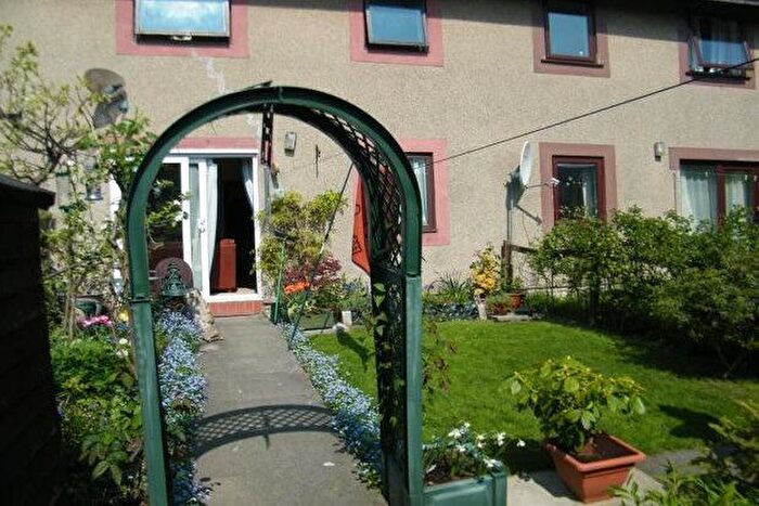 2 Bedroom Town House To Rent In Holden Way, Lancaster, LA1