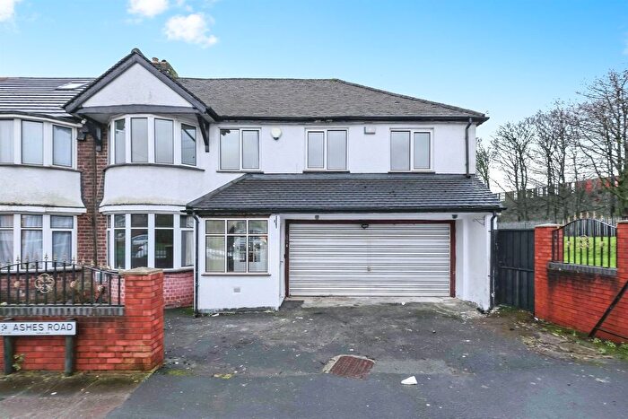 5 Bedroom Semi Detached House For Sale In Ashes Road, Oldbury, B69
