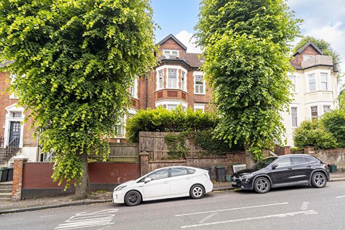 2 Bedroom Apartment To Rent In Wolseley Road, Crouch End, London, N8