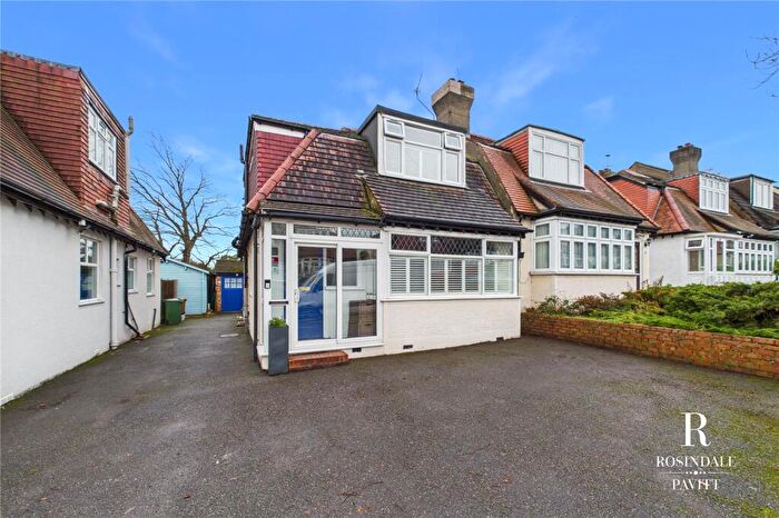 3 Bedroom Semi Detached House For Sale In Queenswood Avenue, Wallington, SM6