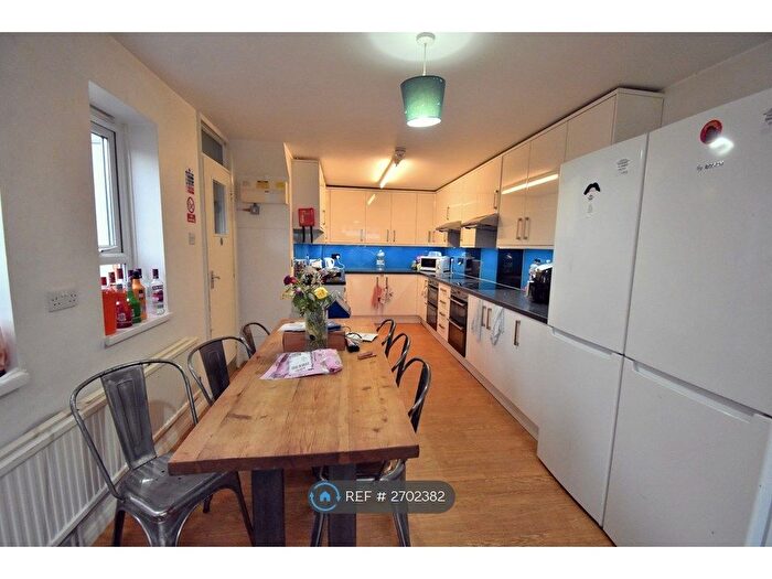 7 Bedroom Terraced House To Rent In Hillside Court, Reading, RG1