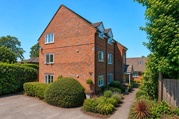 1 Bedroom Apartment For Sale In Sunninghill Road, Sunninghill, Ascot, Berkshire, SL5