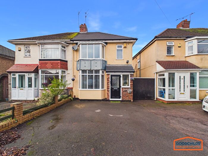 3 Bedroom Semi Detached House For Sale In Broad Lane South, Wolverhampton, WV11