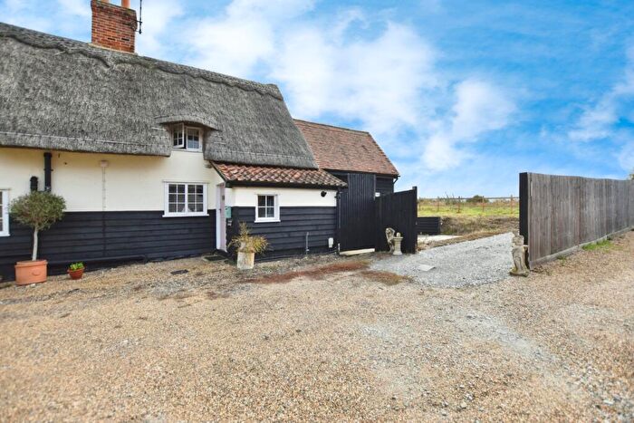 2 Bedroom Semi Detached House For Sale In Bardfield Road, Thaxted, Dunmow, Essex, CM6