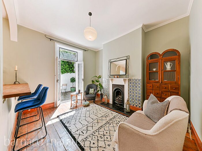1 Bedroom Flat To Rent In Gwendwr Road, London, W14