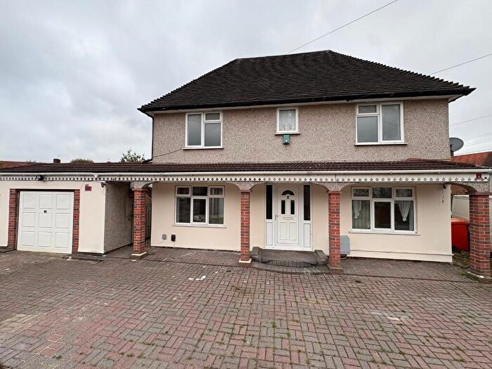 5 Bedroom End Of Terrace House To Rent In London, RM9