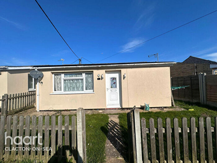 2 Bedroom Bungalow To Rent In Colne Way, Clacton-On-Sea, CO16