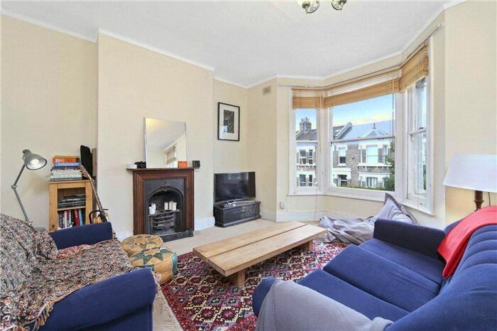2 Bedroom Flat To Rent In Bloemfontein Road, Shepherds Bush, London, W12