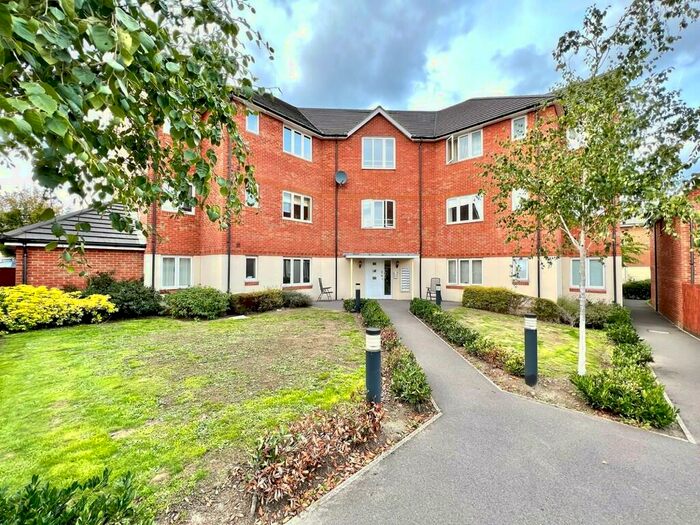 2 Bedroom Apartment To Rent In Hornchurch Square, Farnborough, GU14
