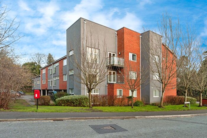 2 Bedroom Flat For Sale In Gawer Park, Chester, CH1