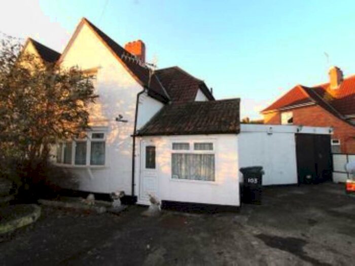 3 Bedroom Semi-Detached House To Rent In Wordsworth Road, Horfield, Bristol, BS7