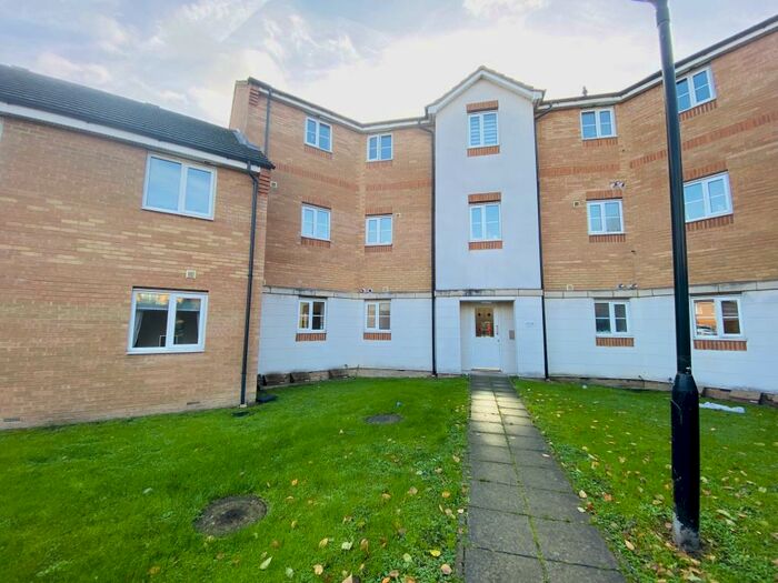 2 Bedroom Apartment To Rent In Columbia Road, Hoddesdon, EN10