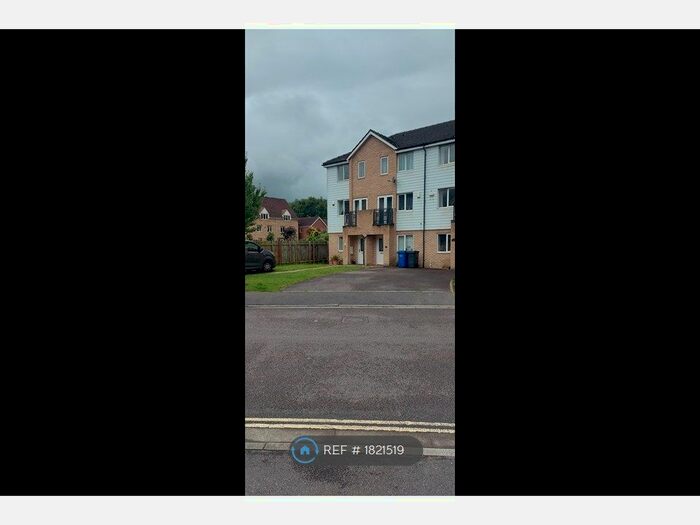 3 Bedroom Terraced House To Rent In Wain Avenue, Chesterfield, S41