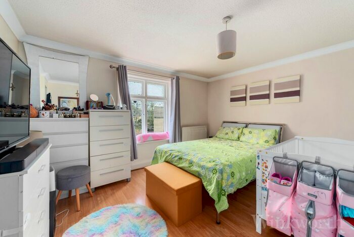 1 Bedroom Flat To Rent In Church Vale, London, SE23