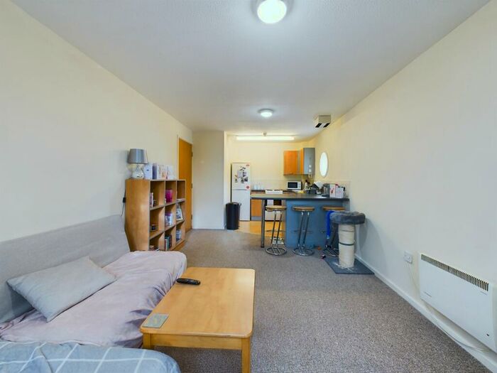 2 Bedroom Flat For Sale In Crown Station Place, Liverpool, L7