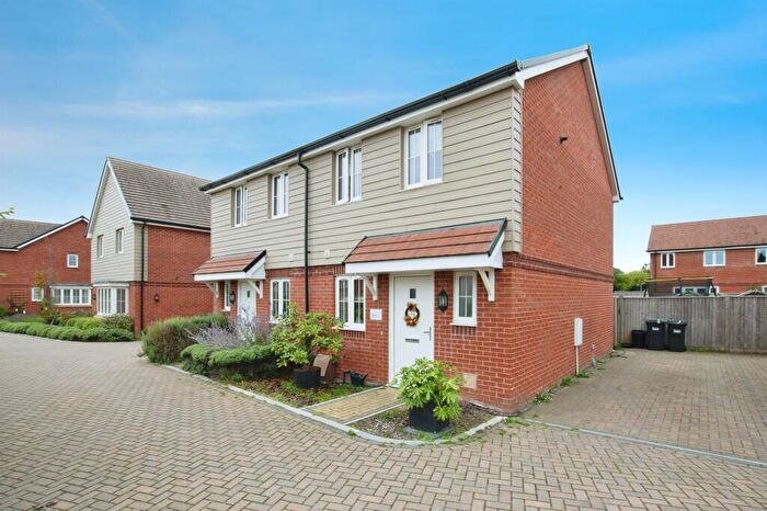 2 Bedroom Semi-Detached House For Sale In Augustus Avenue, Fordingbridge, SP6