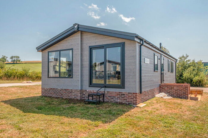 2 Bedroom Park Home For Sale In New Lodge, Near Shepton Mallet, Somerset, BA4