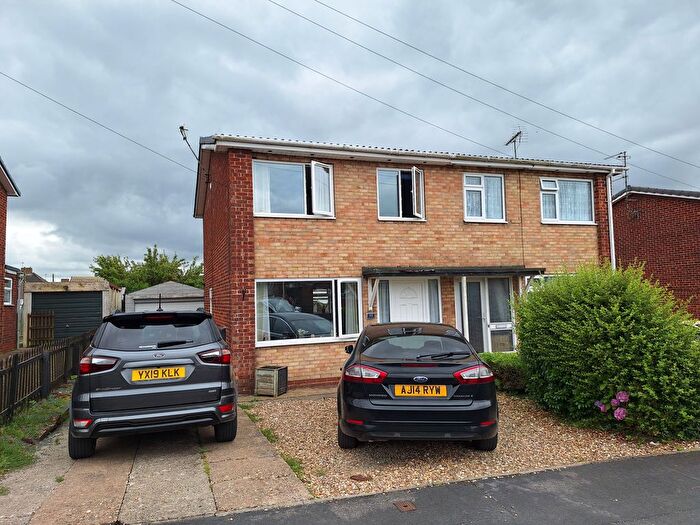 3 Bedroom Semi-Detached House To Rent In Park Avenue, Driffield, YO25