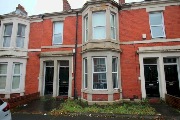 5 Bedroom Maisonette To Rent In Lavender Gardens, Newcastle Upon Tyne, NE2