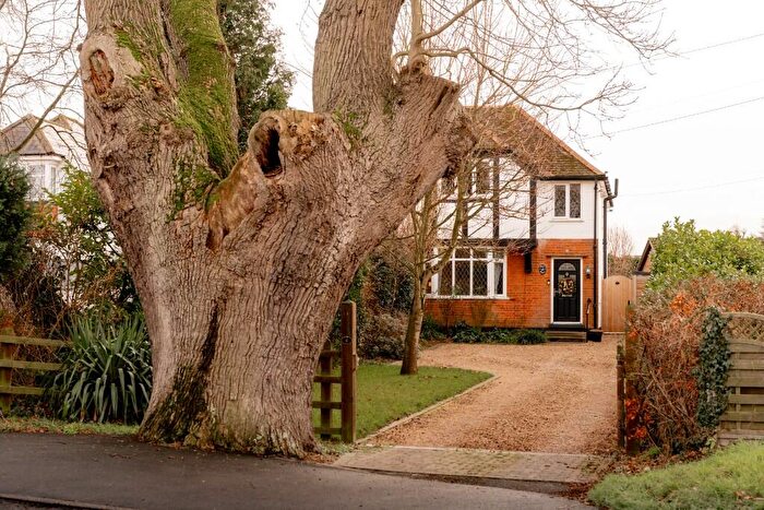 4 Bedroom Semi Detached House For Sale In Lowestoft Road, Worlingham, Beccles, Suffolk, NR34