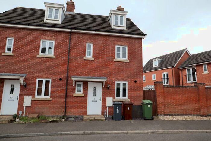 3 Bedroom Semi-Detached House To Rent In Gabriel Crescent, Lincoln, LN2
