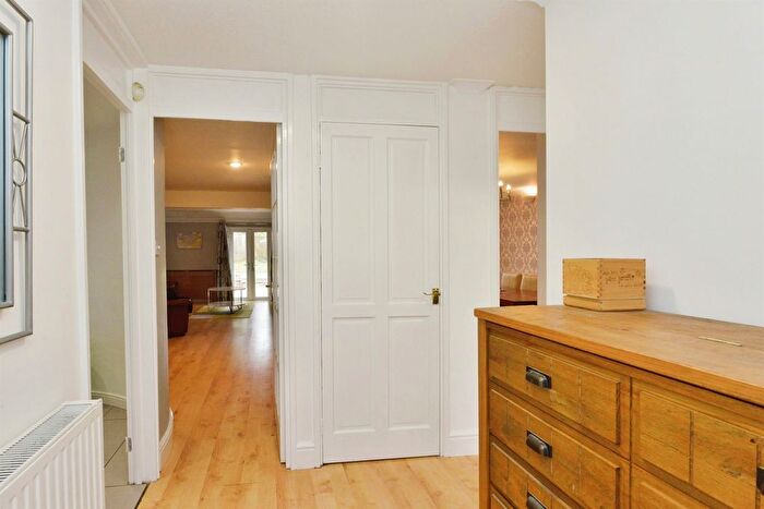 3 Bedroom End Of Terrace House For Sale In Nicholas Mead, Great Linford, Milton Keynes, MK14