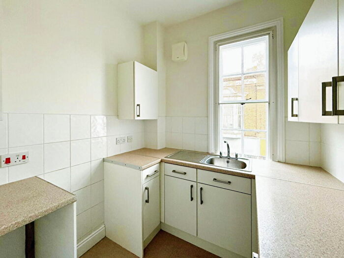 1 Bedroom Flat For Sale In Flat, Hills Court, Ryde., PO33