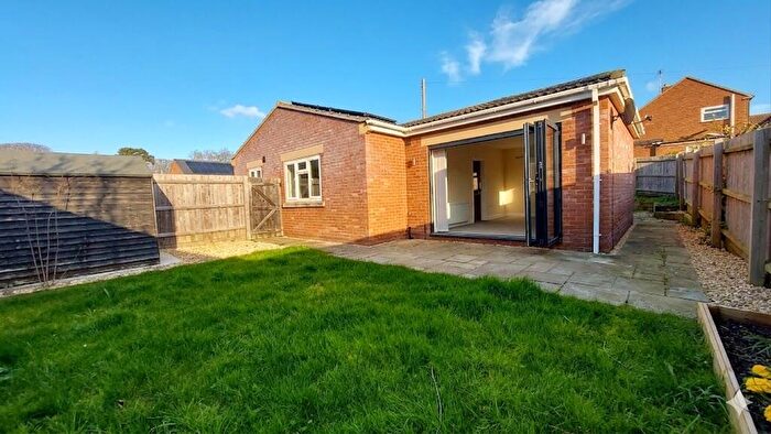 2 Bedroom Detached Bungalow For Sale In High Street, Corby Glen, Grantham, NG33
