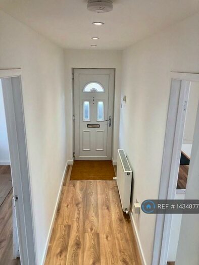 3 Bedroom Semi-Detached House To Rent In Palmerston Avenue, Walmer, Deal, CT14