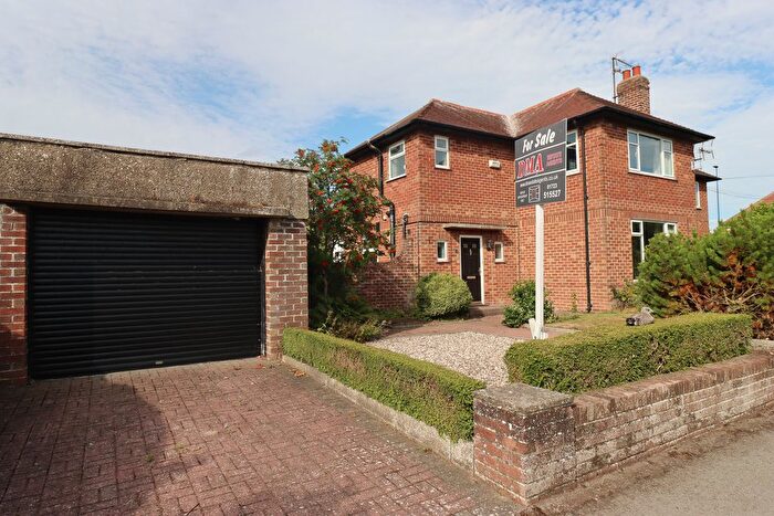 3 Bedroom Semi-detached House For Sale In Grange Avenue, Filey, YO14