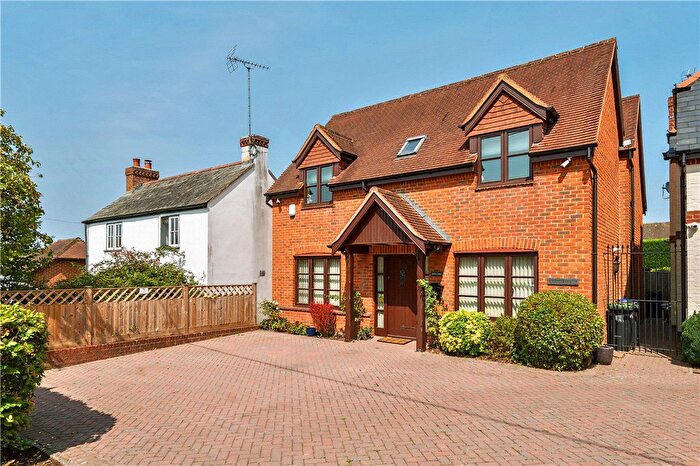 4 Bedroom Detached House For Sale In South Lane, Nomansland, Salisbury, Wiltshire, SP5