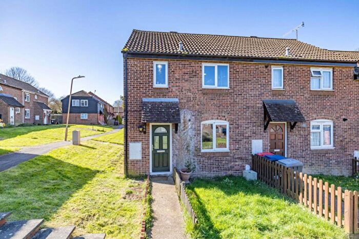 2 Bedroom End Of Terrace House For Sale In Forrester Close, Canterbury, CT1