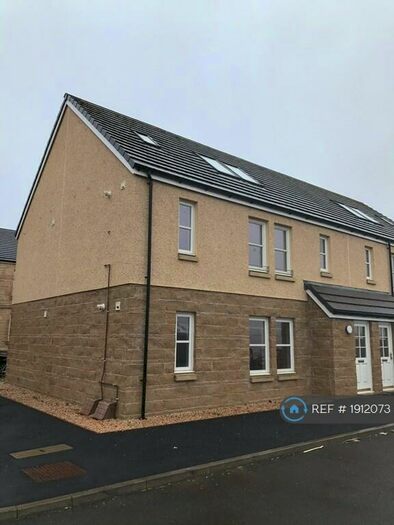 2 Bedroom Flat To Rent In Elliot Terrace, Falkirk, FK2