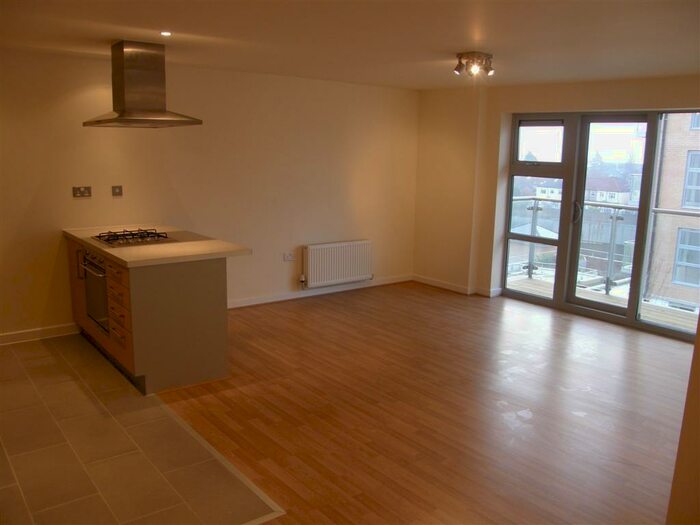 2 Bedroom Apartment To Rent In Queen Mary Avenue, London, E18