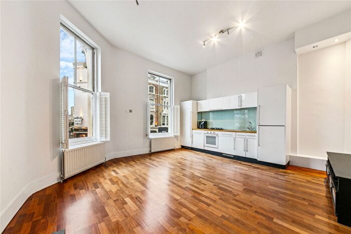 2 Bedroom Flat To Rent In Ladbroke Grove, London, Uk, W10