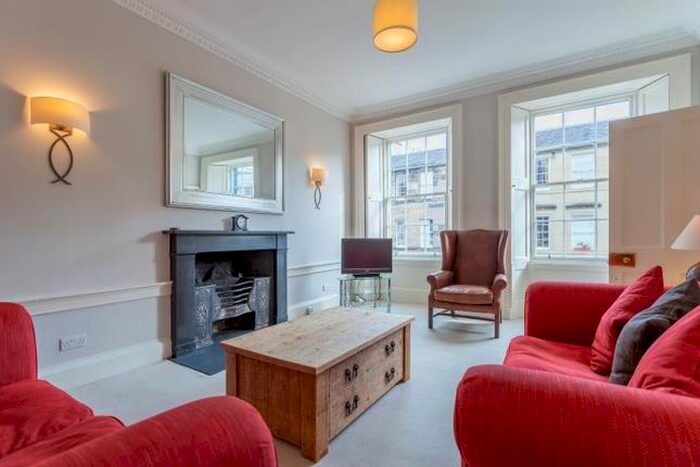 3 Bedroom Flat To Rent In Cumberland Street, New Town, Edinburgh, EH3