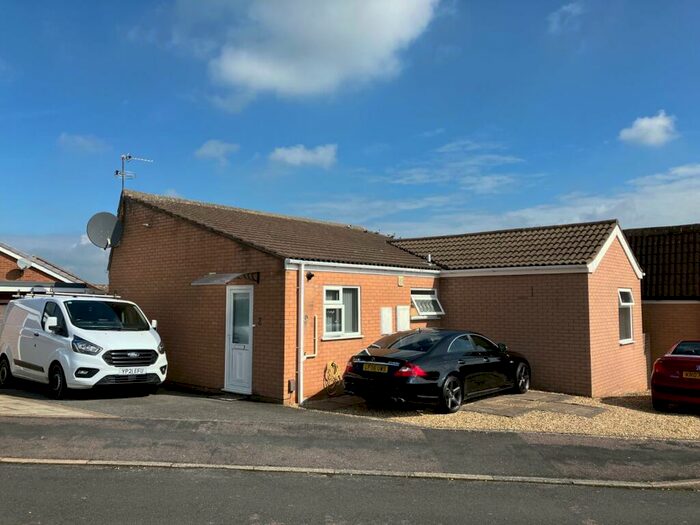 2 Bedroom Bungalow To Rent In Beaumont Gardens, Melton Mowbray, Leicetershire, LE13