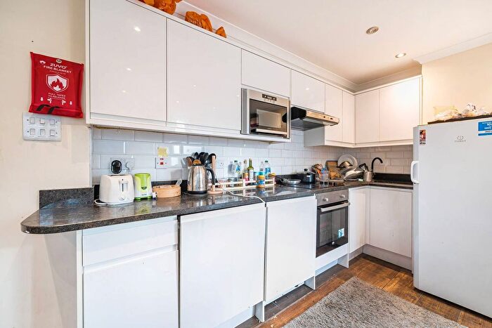 3 Bedroom Flat For Sale In Bayham Street, Camden Town, London, NW1
